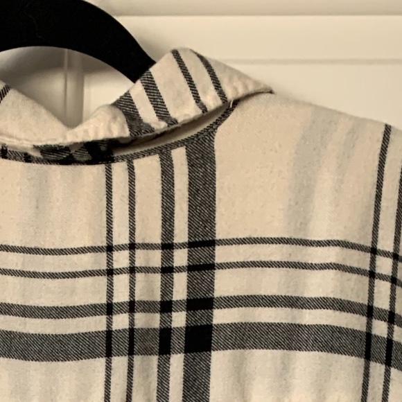 White and Black American Eagle Button Down Flannel - Picture 3 of 3